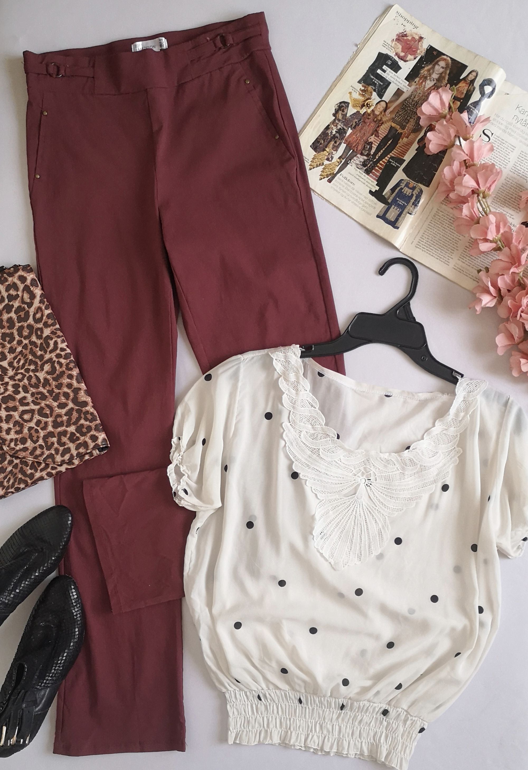 Pantalón strech y blusa con elástico abajo