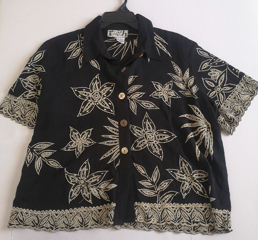 Blusa de lino bordada