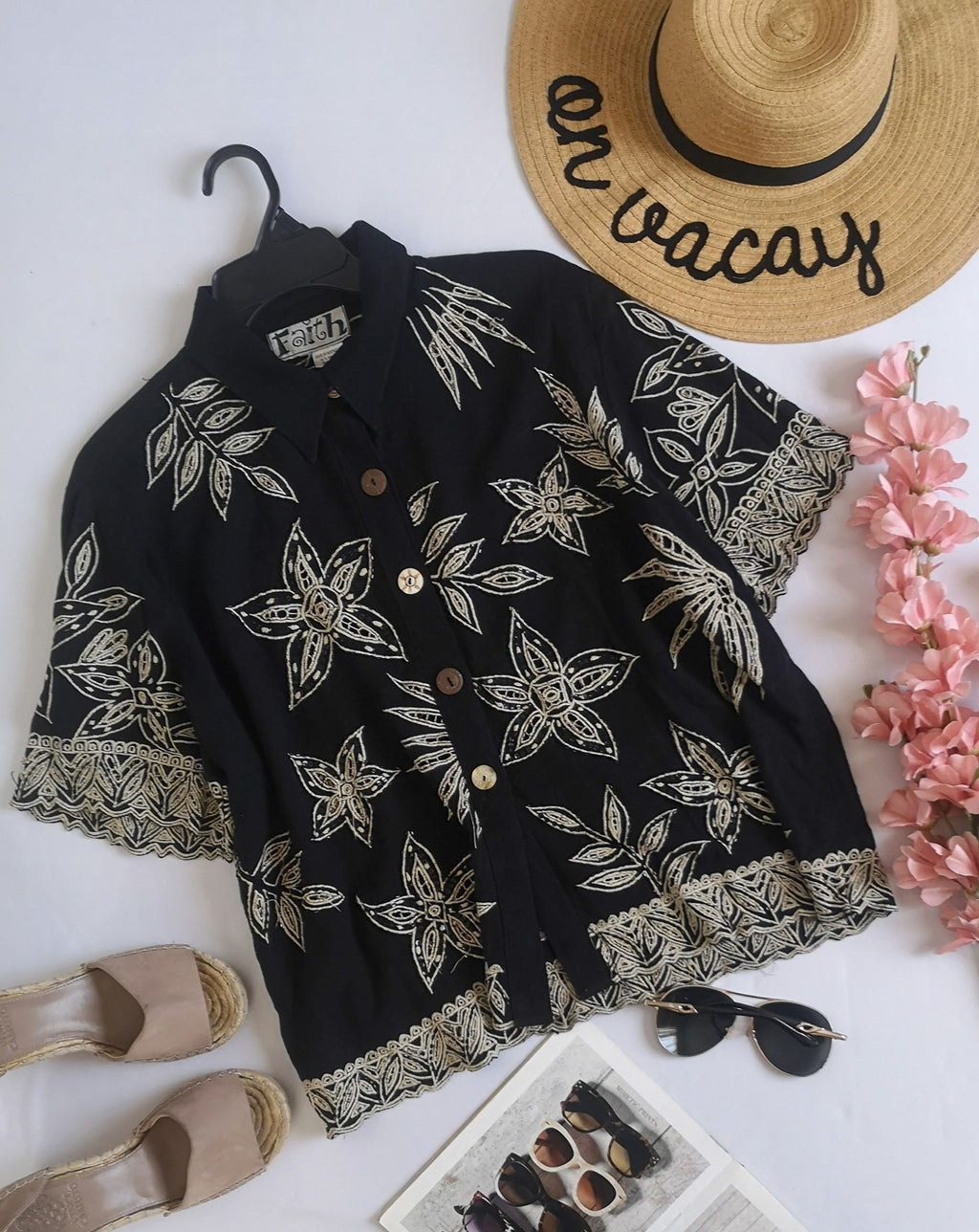 Blusa de lino bordada