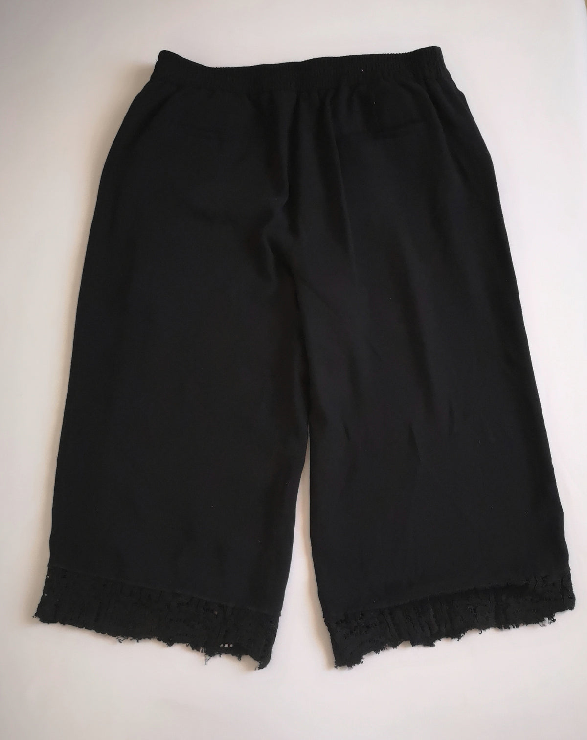 Pantalón tipo Culotte y blusa cuello cerrado ⚓