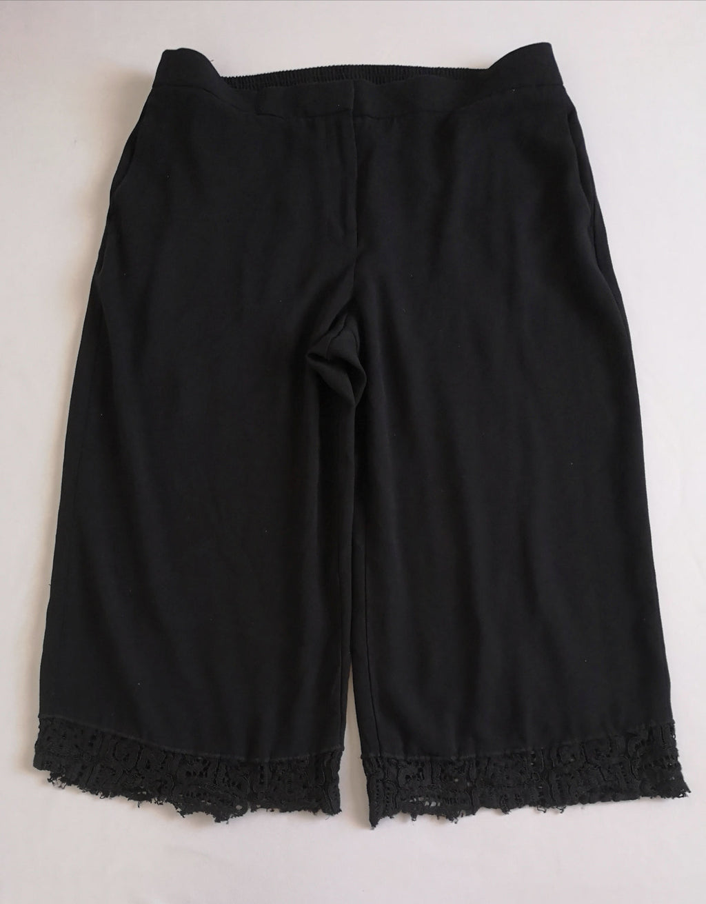 Pantalón tipo Culotte y blusa cuello cerrado ⚓