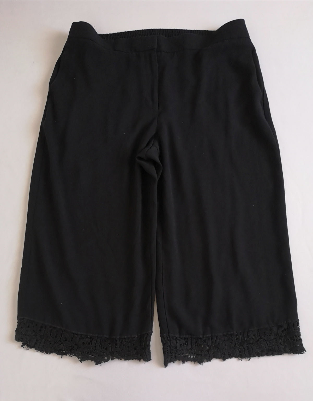 Pantalón tipo Culotte y blusa cuello cerrado ⚓