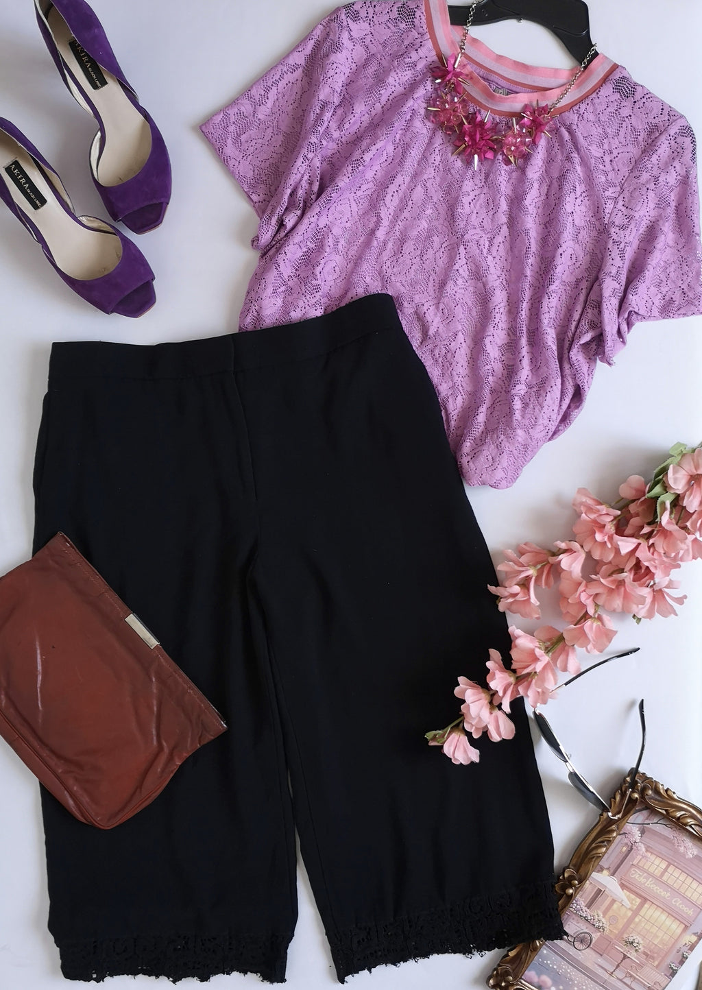 Blusa de encaje y pantalón corto ⚓