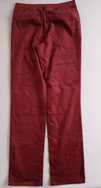 Blusa tipo seda y pantalón de terciopelo