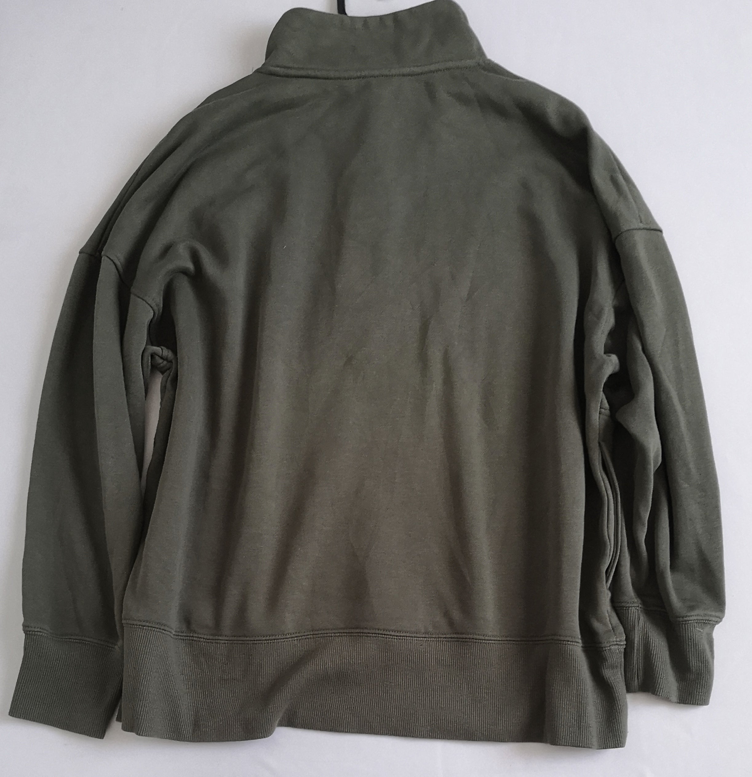 Suéter con botones adelante