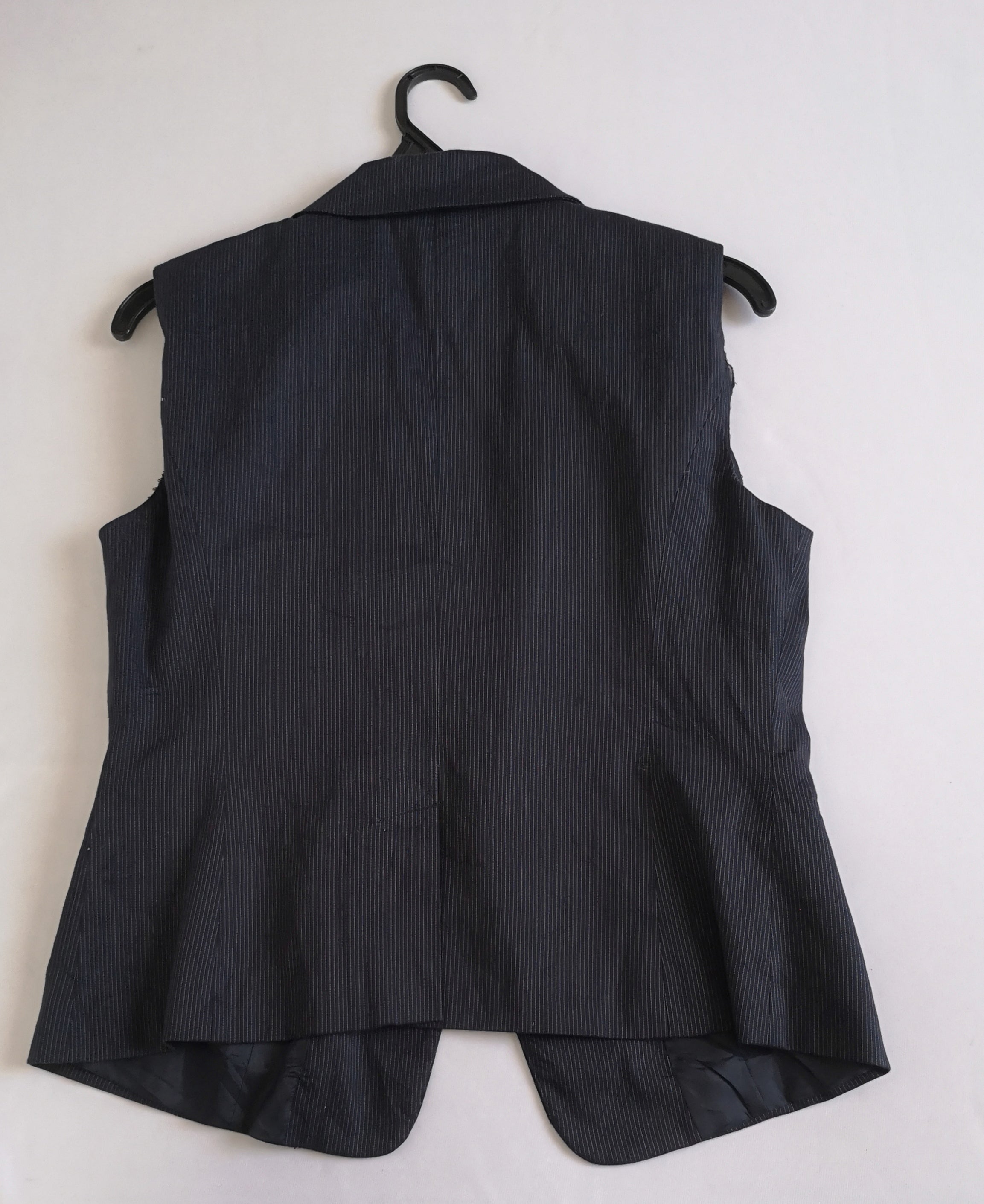 Maxiblusa de chifon y chaleco tipo sastre ⚓