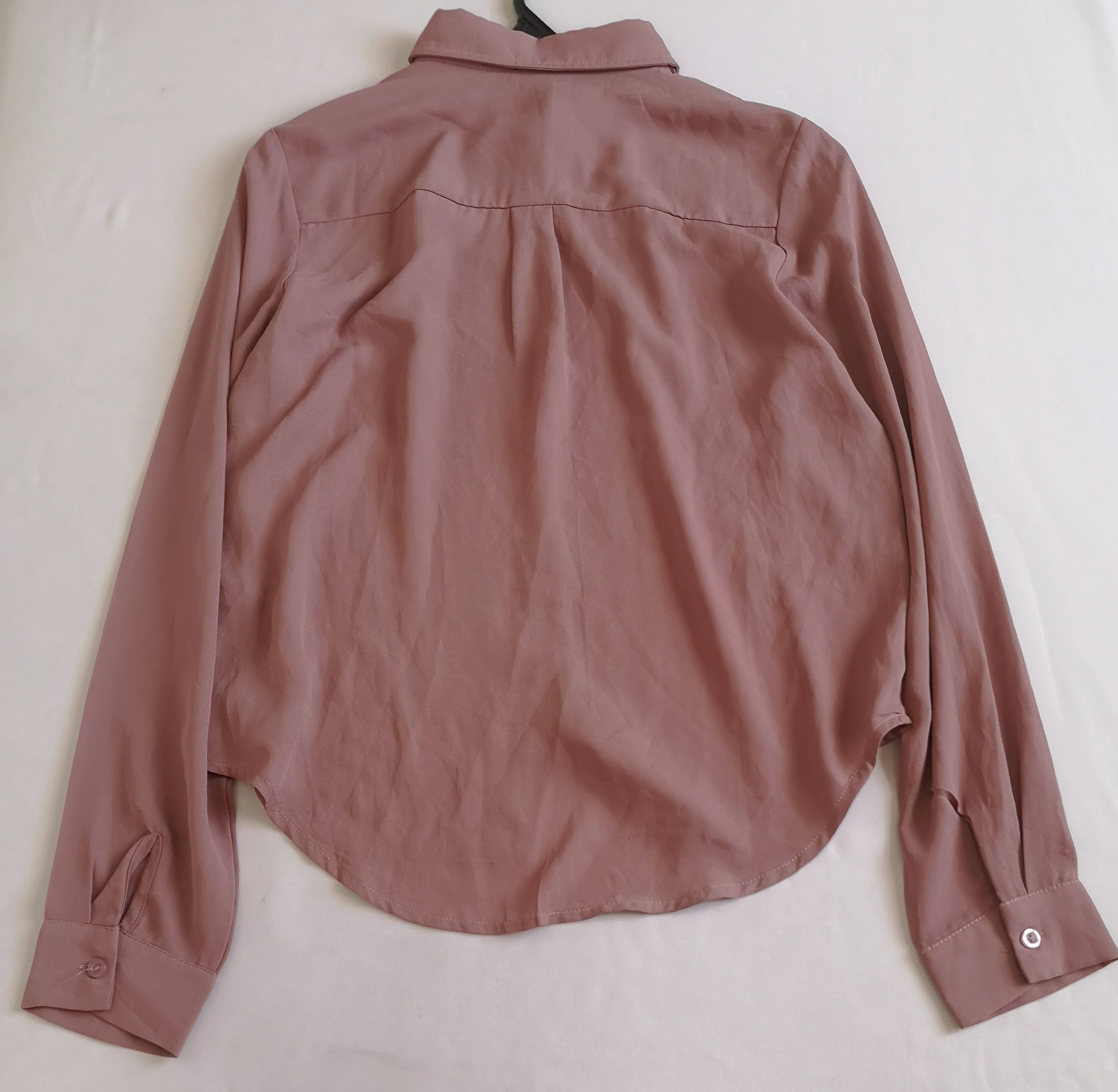 Blusa de chifon con cinto