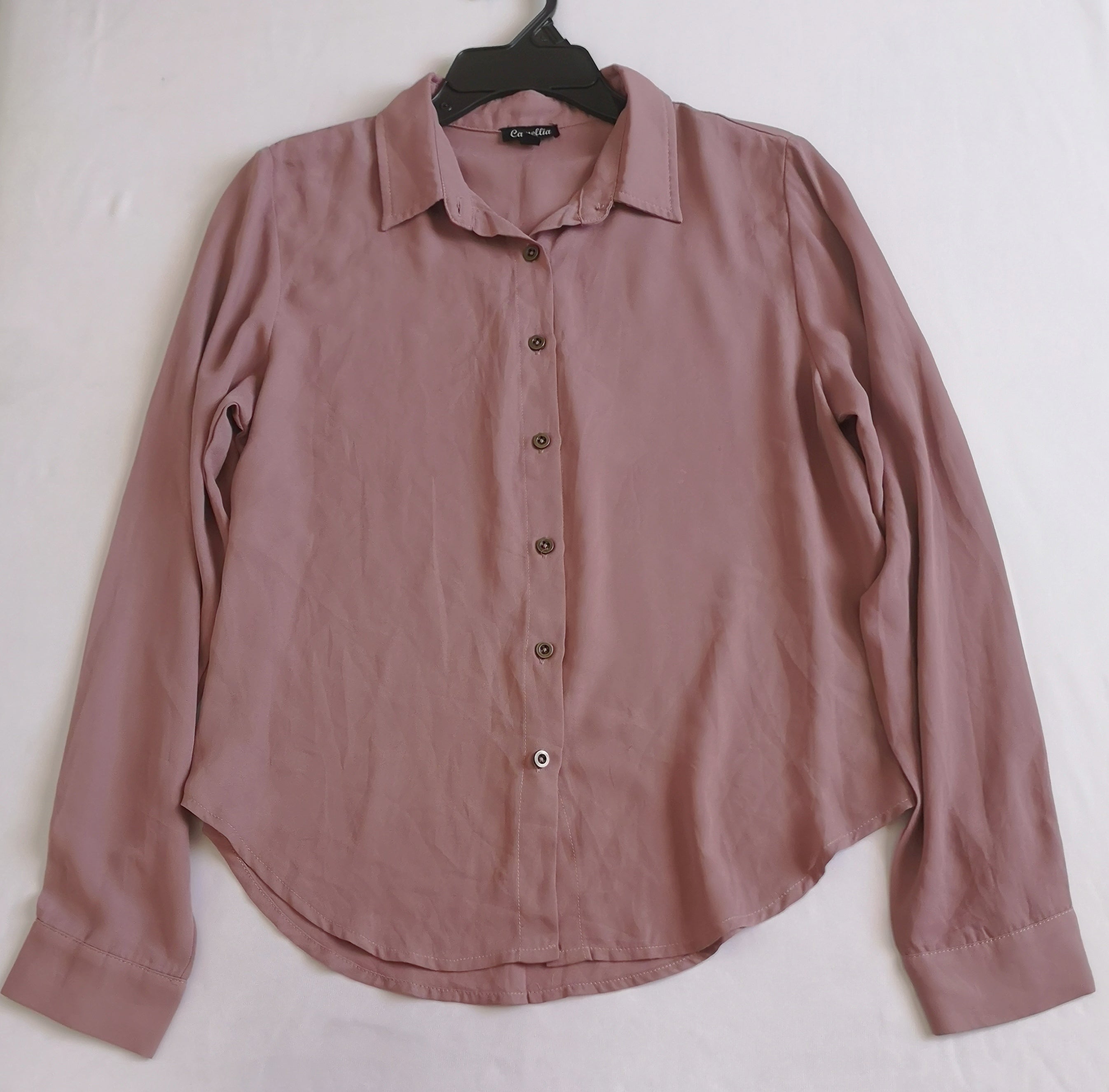 Blusa de chifon con cinto