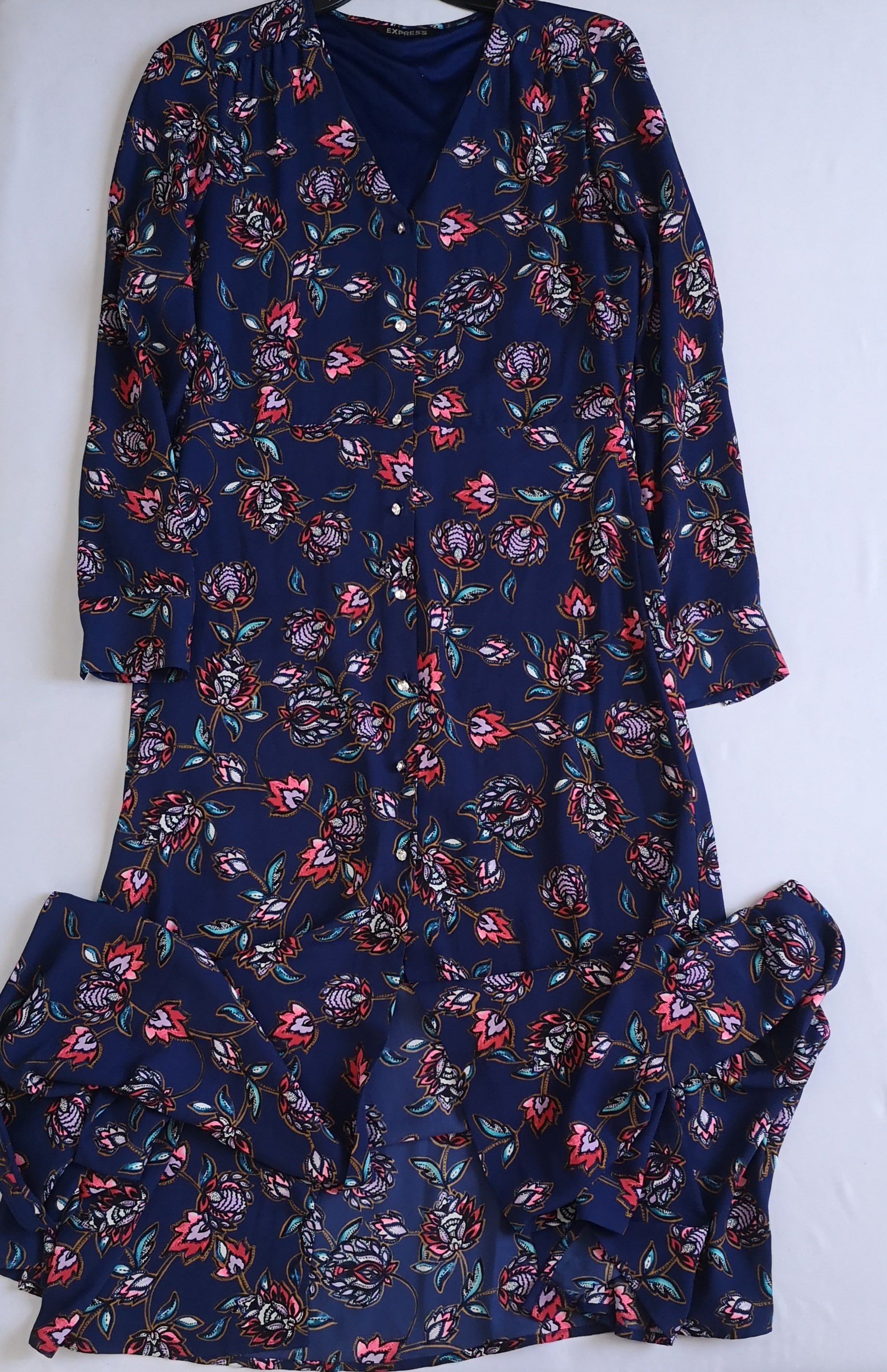 MaxiVestido con botones adelante incluye cincho