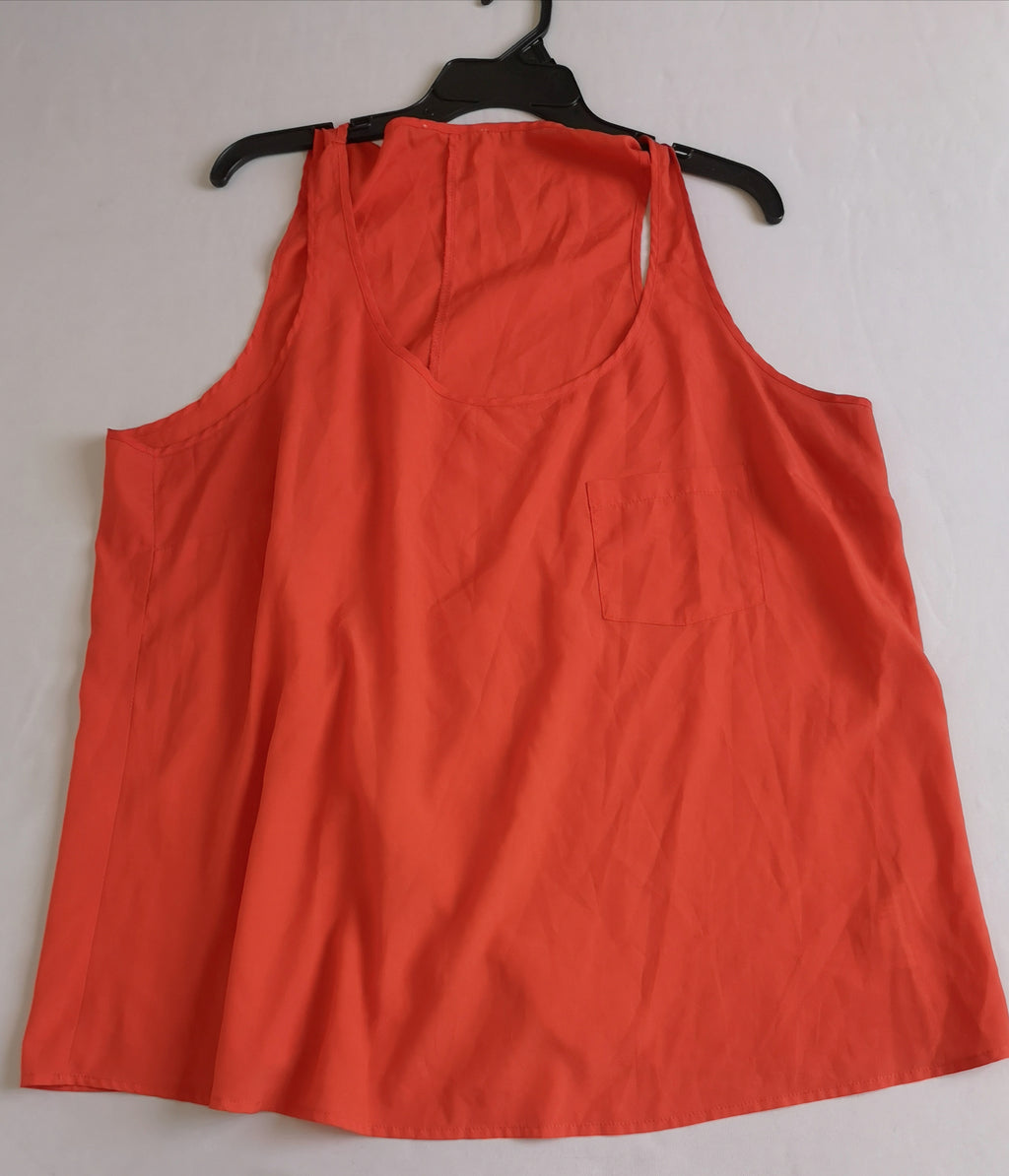 Chaqueta corrugada con blusa sin mangas