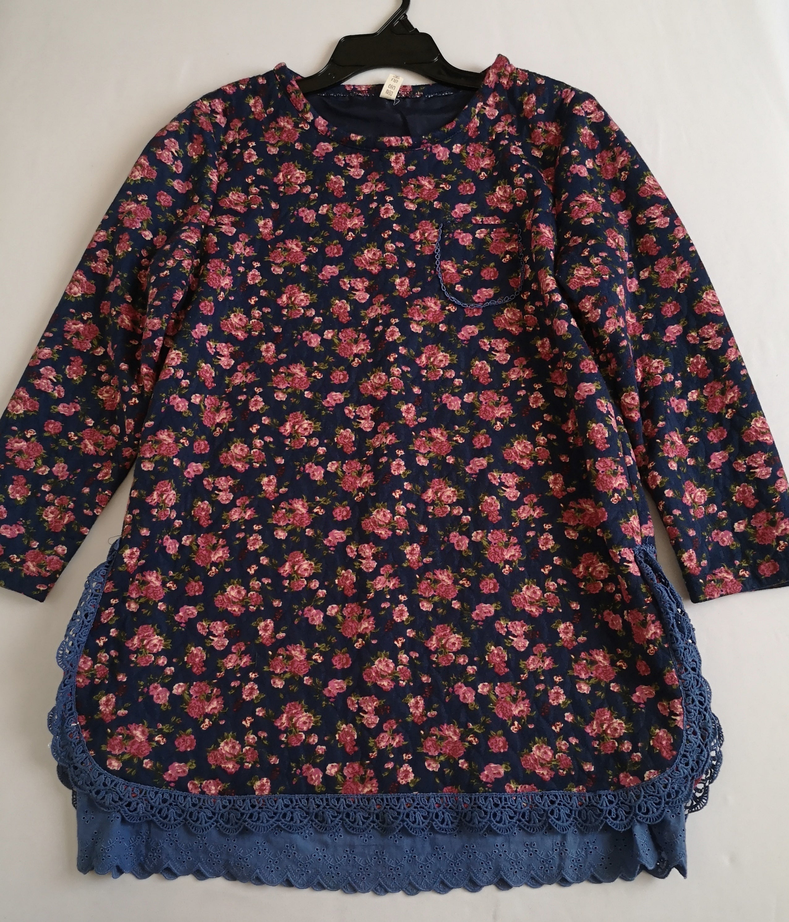 Blusa larga tipo acolchada incluye cincho