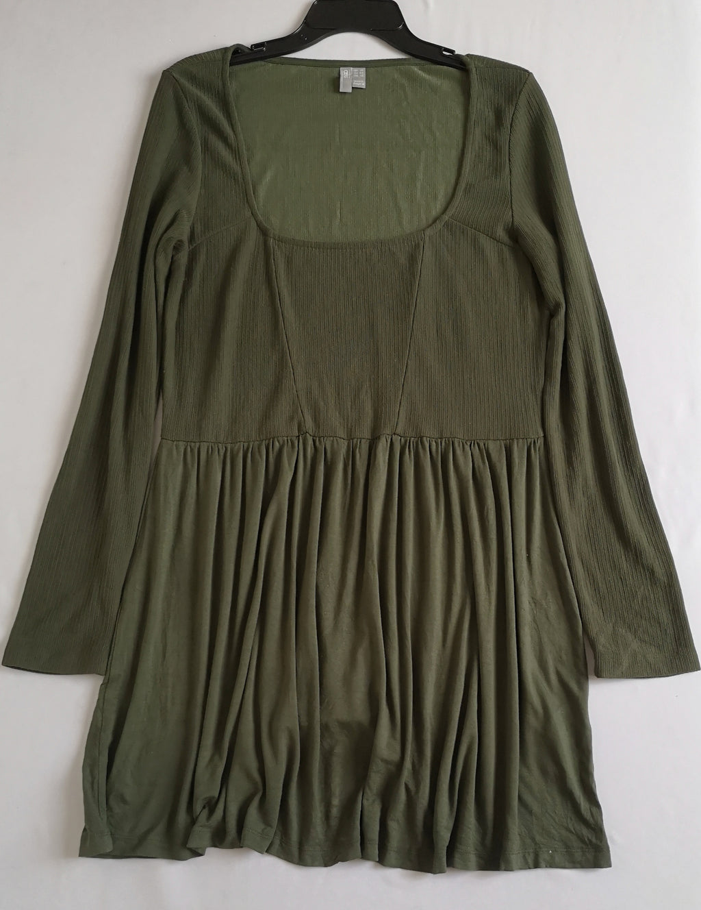 Vestido cuello cuadrado incluye cincho