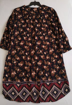 Vestido corte recto incluye cincho