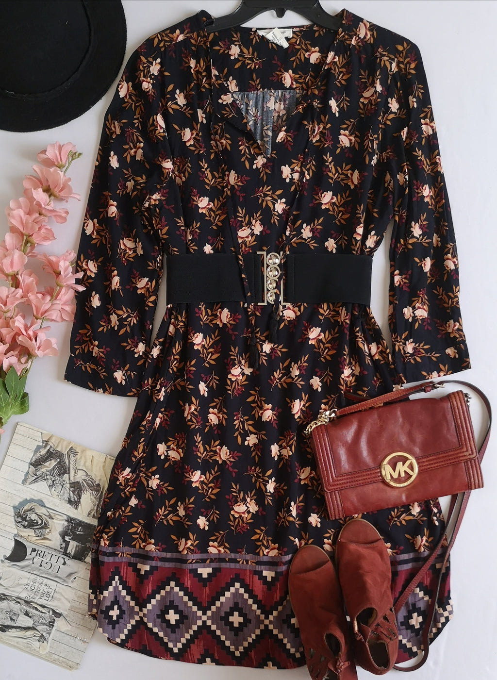 Vestido corte recto incluye cincho