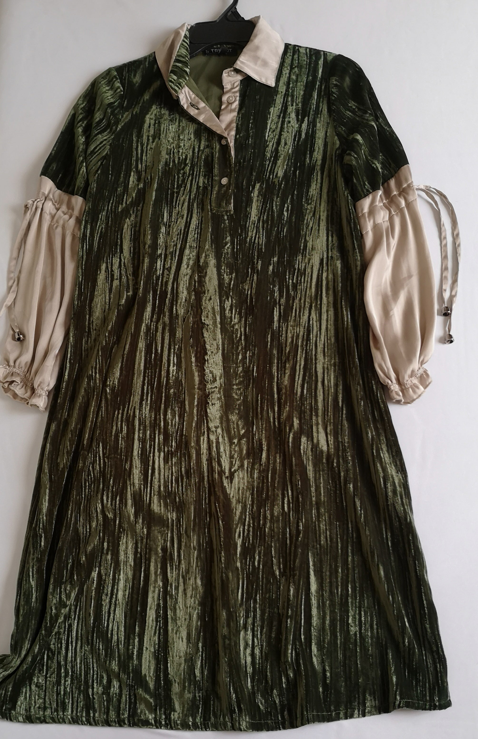Vestido de terciopelo incluye cincho