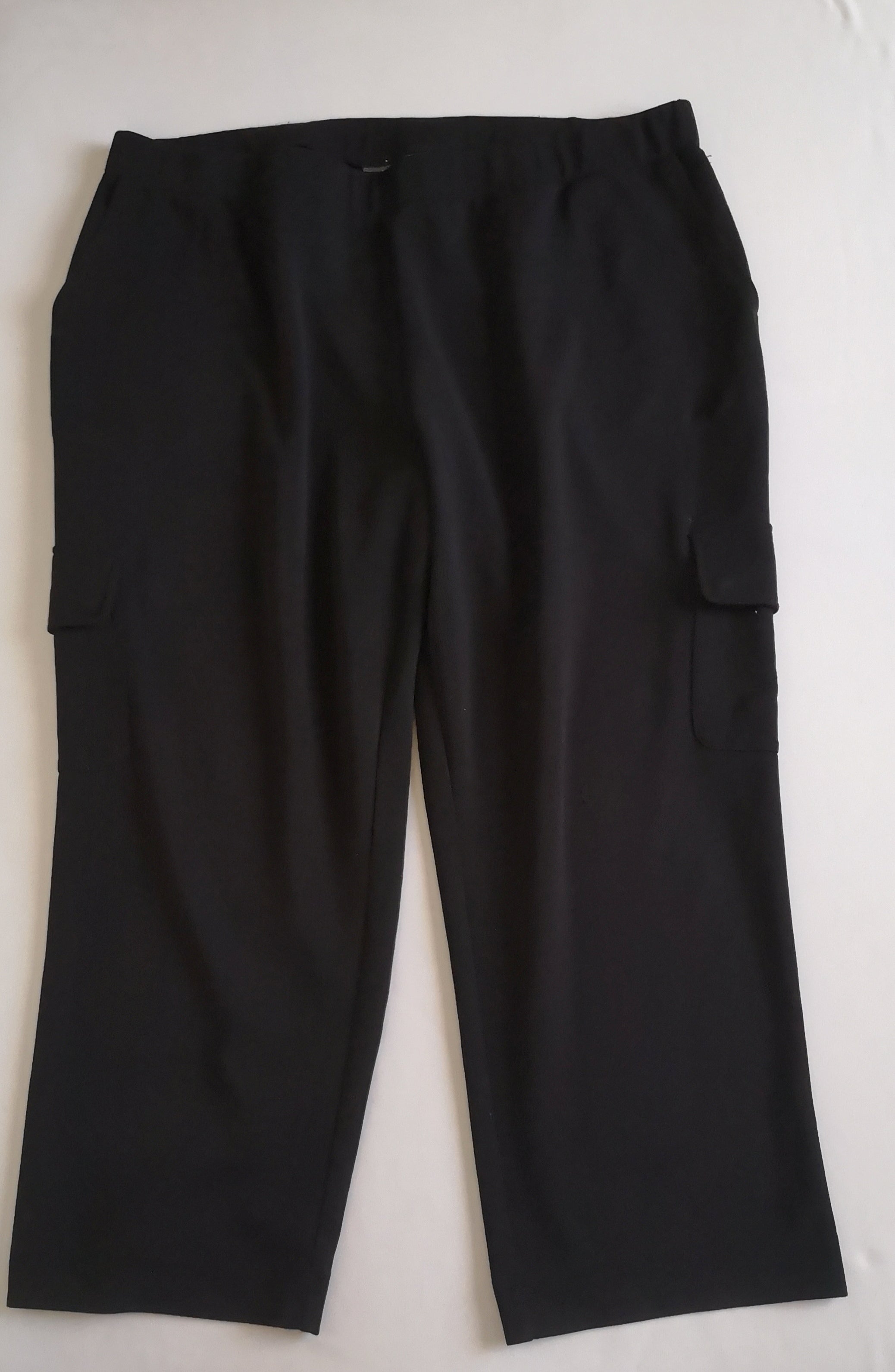 Blusa de chifon y pantalón tipo cargo