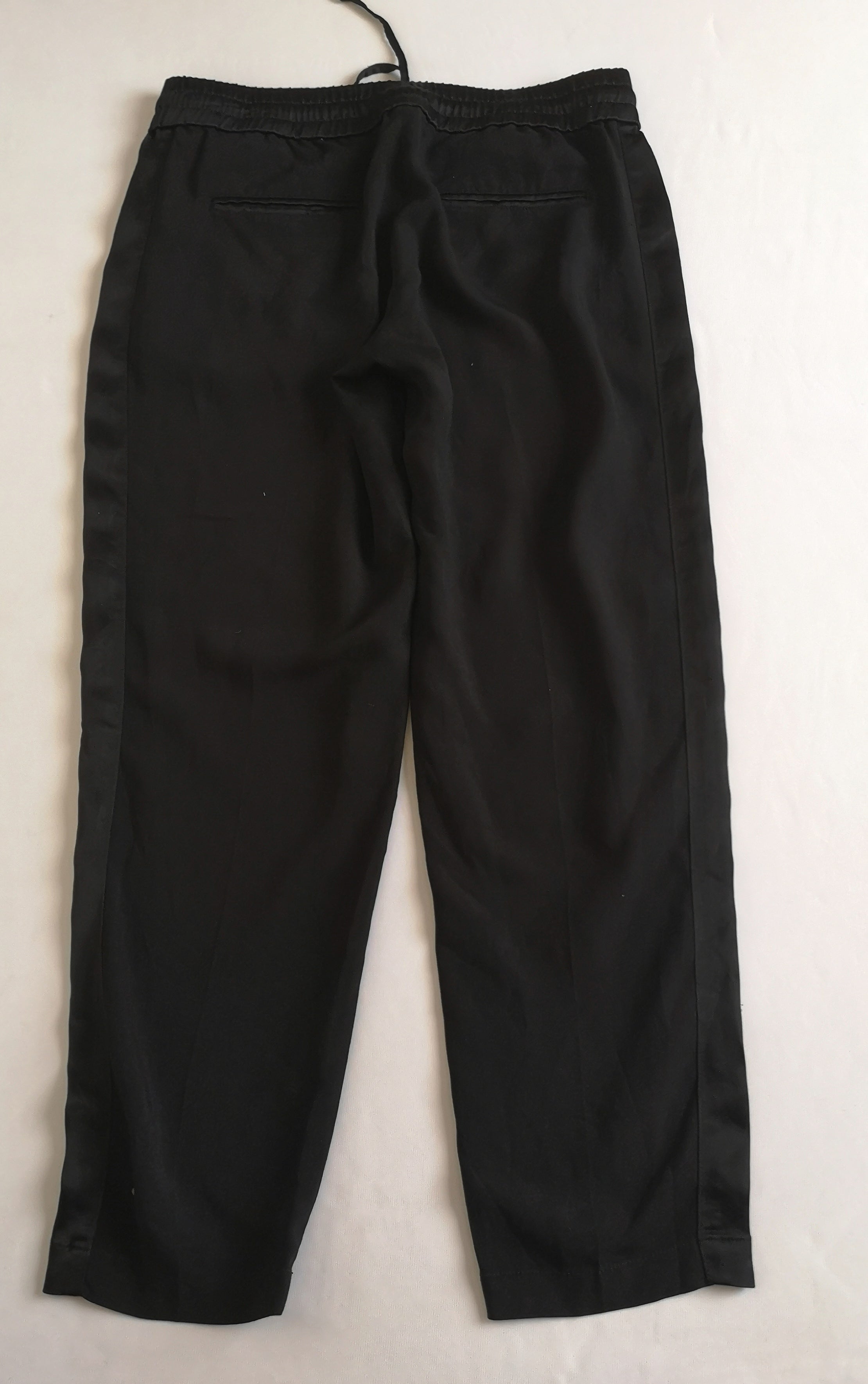 Pantalón tipo jogger y blusa sin mangas ❤️