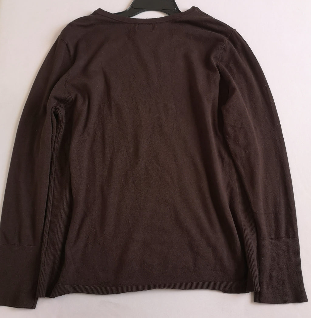 Blusa con botones en las mangas y pantalón stresh