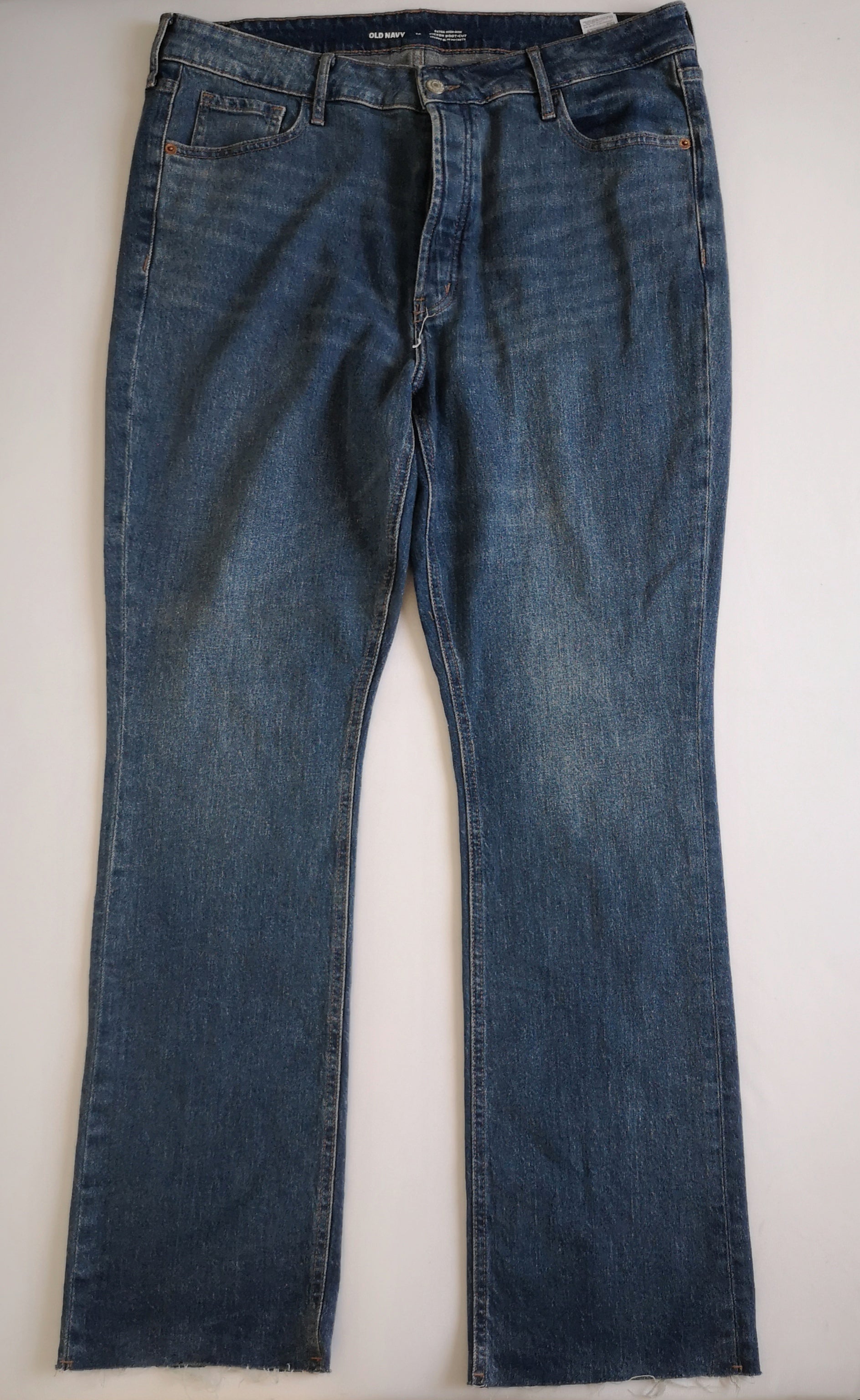 Jeans bootcut con blusa manga larga