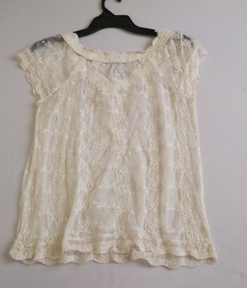 Falda tipo tubo con blusa de tul ⚓