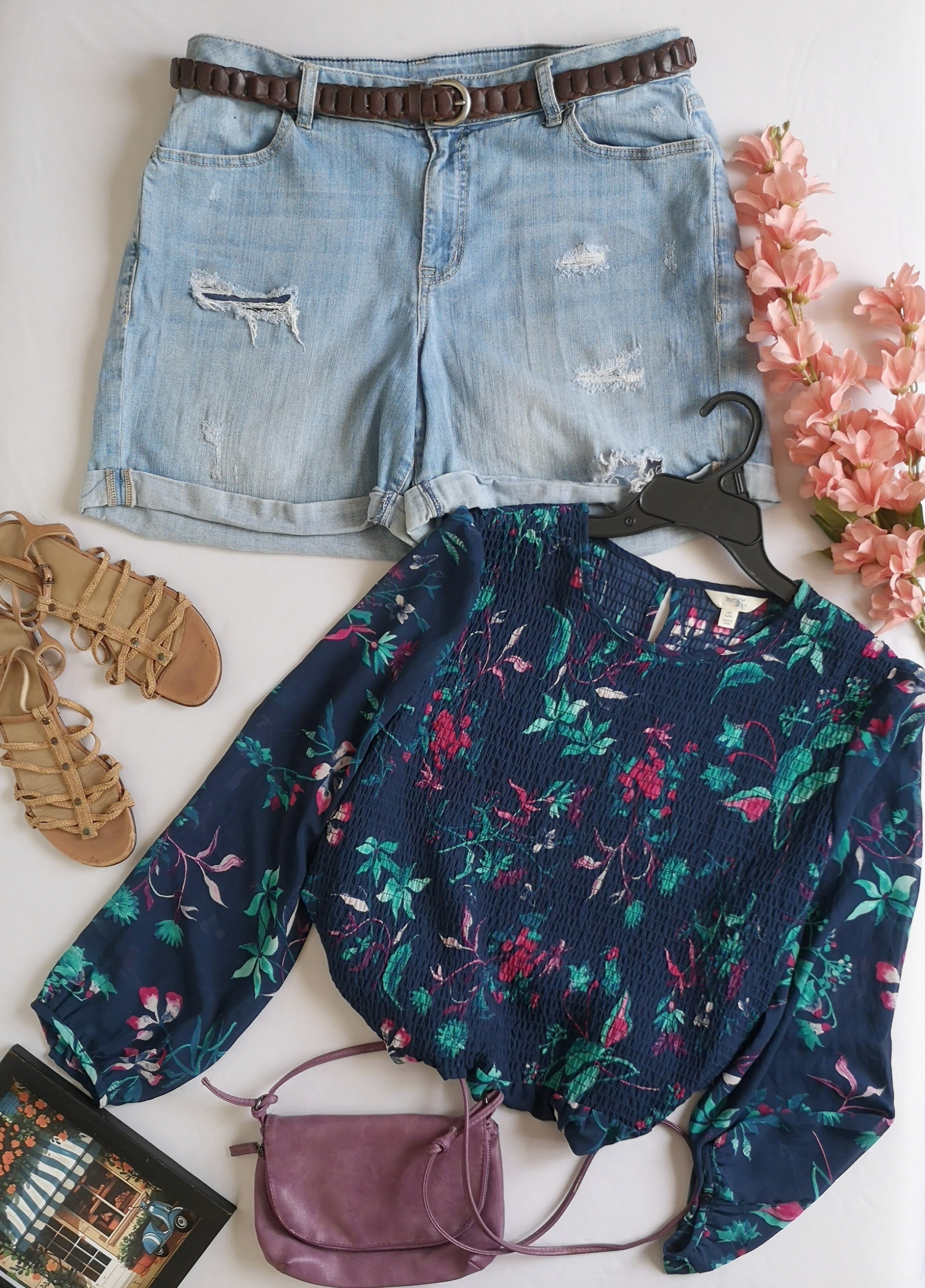 Short de lona y blusa con elástico arriba