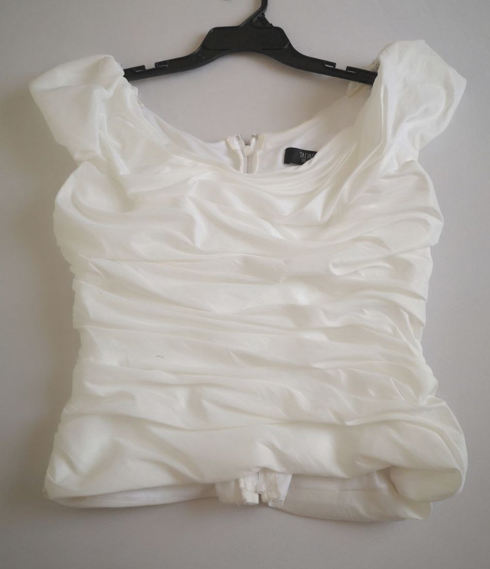 Blusa con Zipper atrás y maxifalda