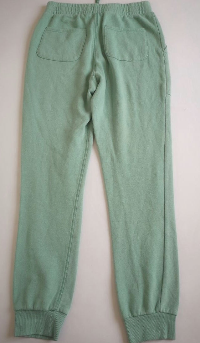 Pantalón tipo Pans y blusa corta