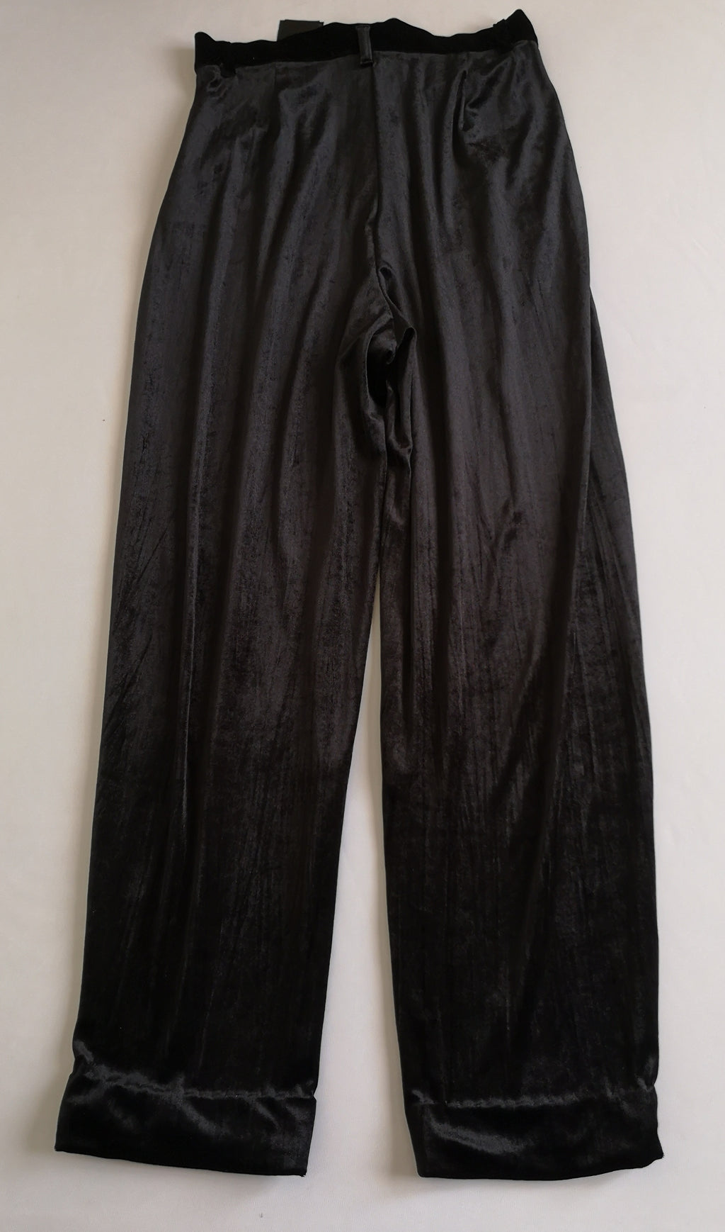 Pantalón de terciopelo y blusa tipo suéter