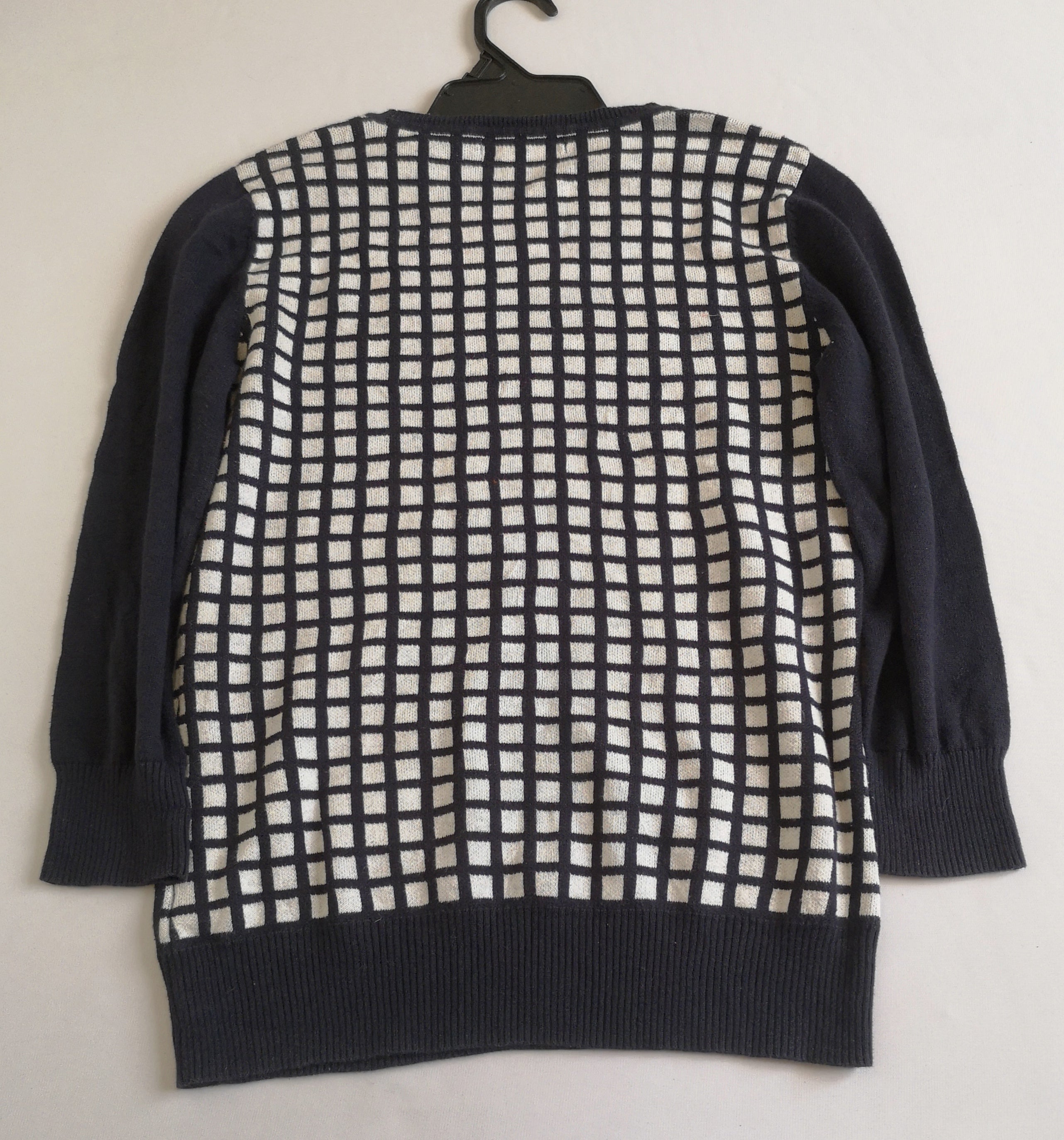 Pantalón de terciopelo y blusa tipo suéter