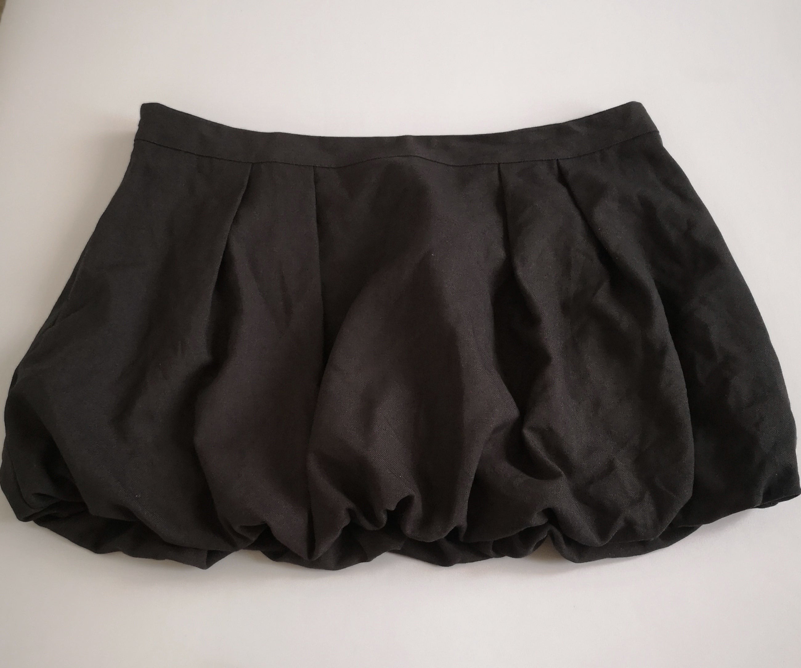Blusa mangas bombachas y falda tipo globo