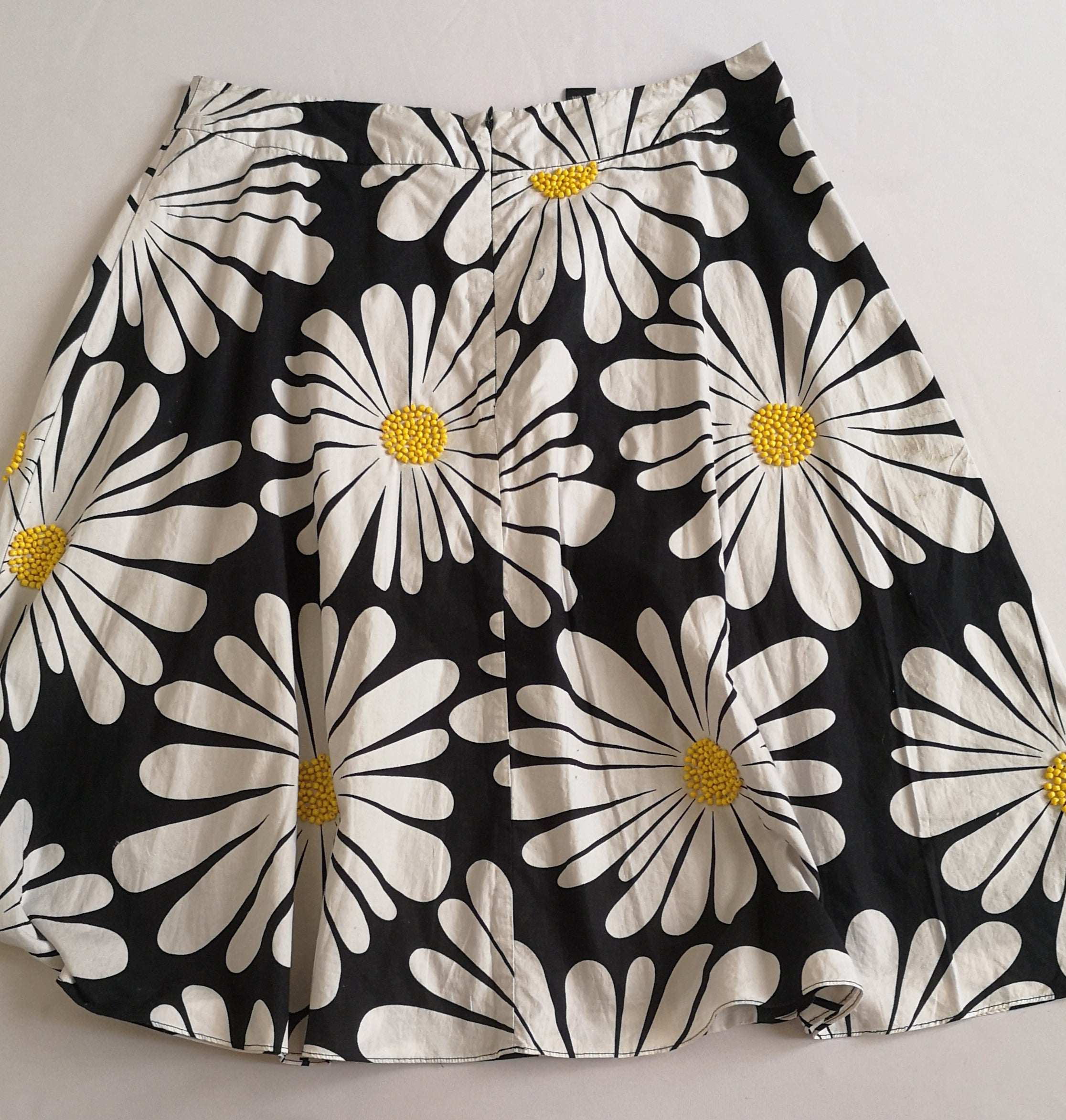 Blusa halter con falda bordada ⚓