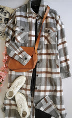 Jacket larga con bolsas a los lados