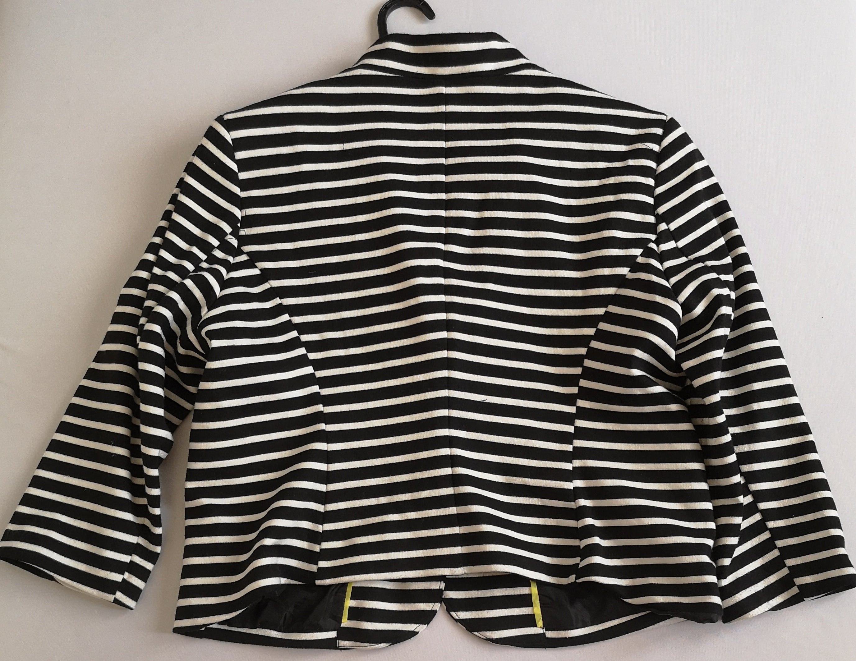 Chaqueta corta manga 3/4