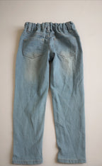 Jeans con blusa bordada