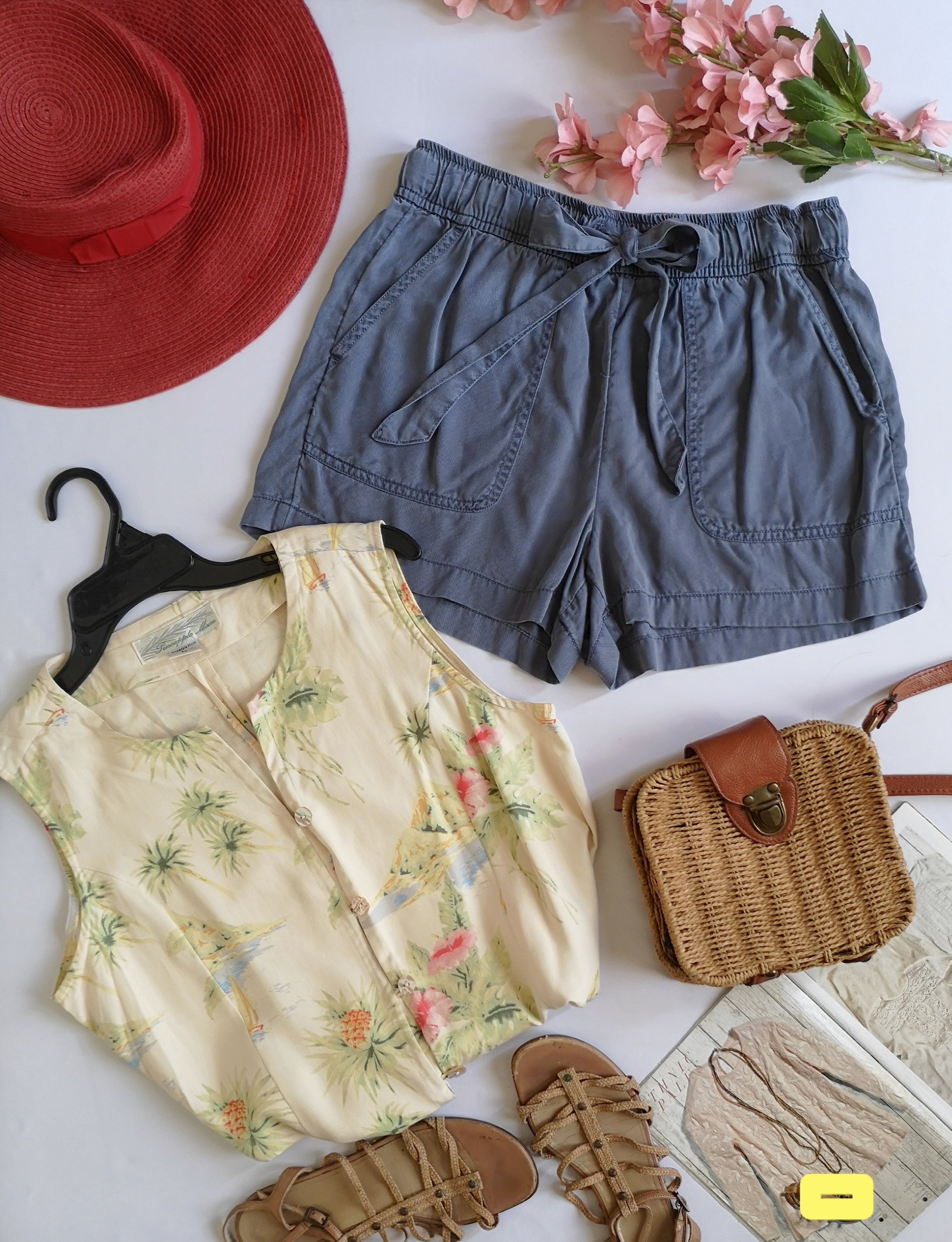 Blusa con botones y short