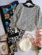 Blusa larga y pantalón con zippers abajo