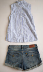 Blusa con botones atrás y short