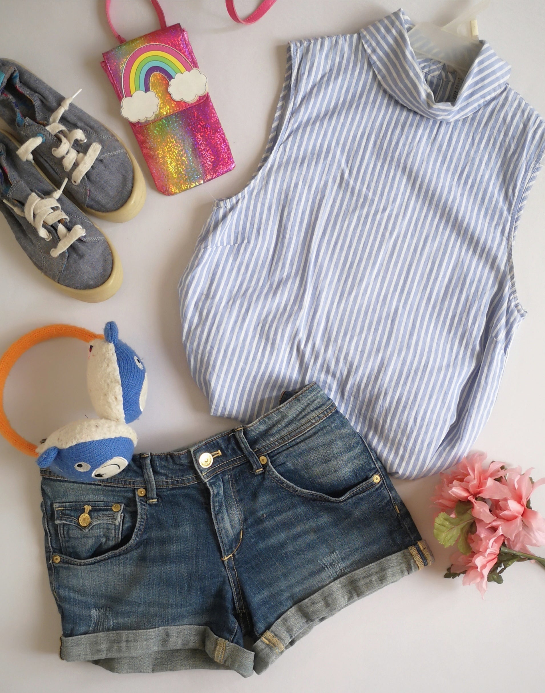 Blusa con botones atrás y short