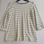 Pantalón de gabardina y blusa cuello redondo
