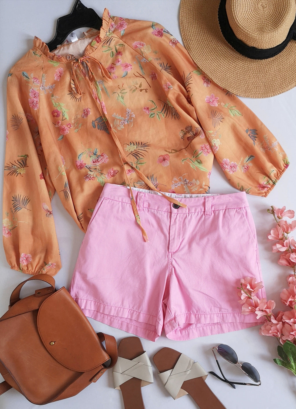 Short de gabardina y blusa larga