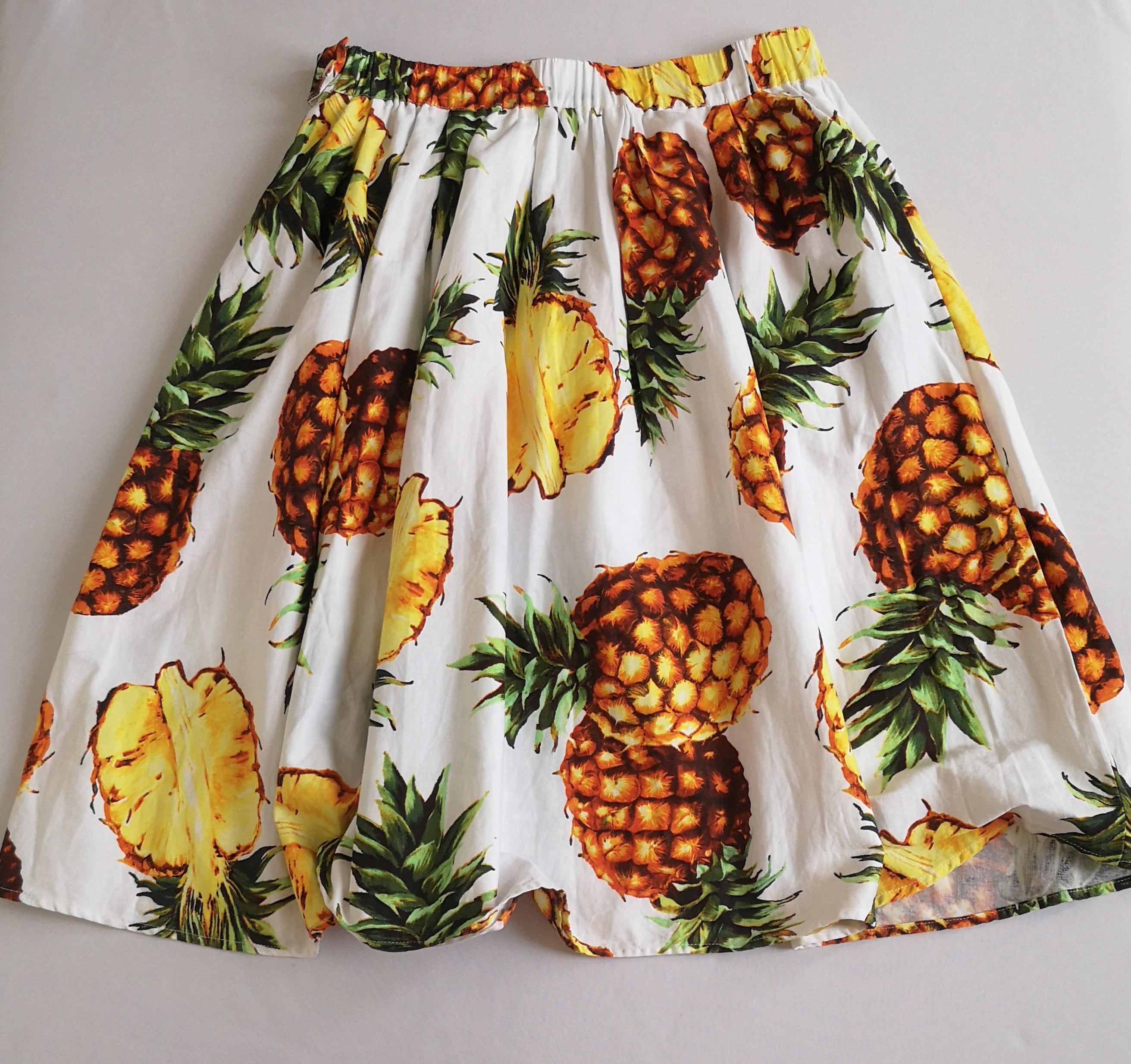 Falda bombacha con bolsas y blusa tejida