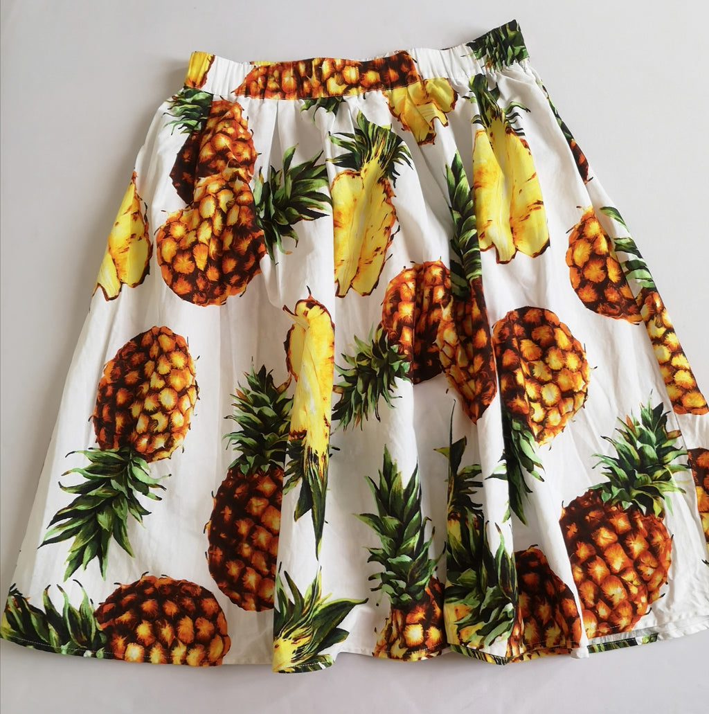 Falda bombacha con bolsas y blusa tejida