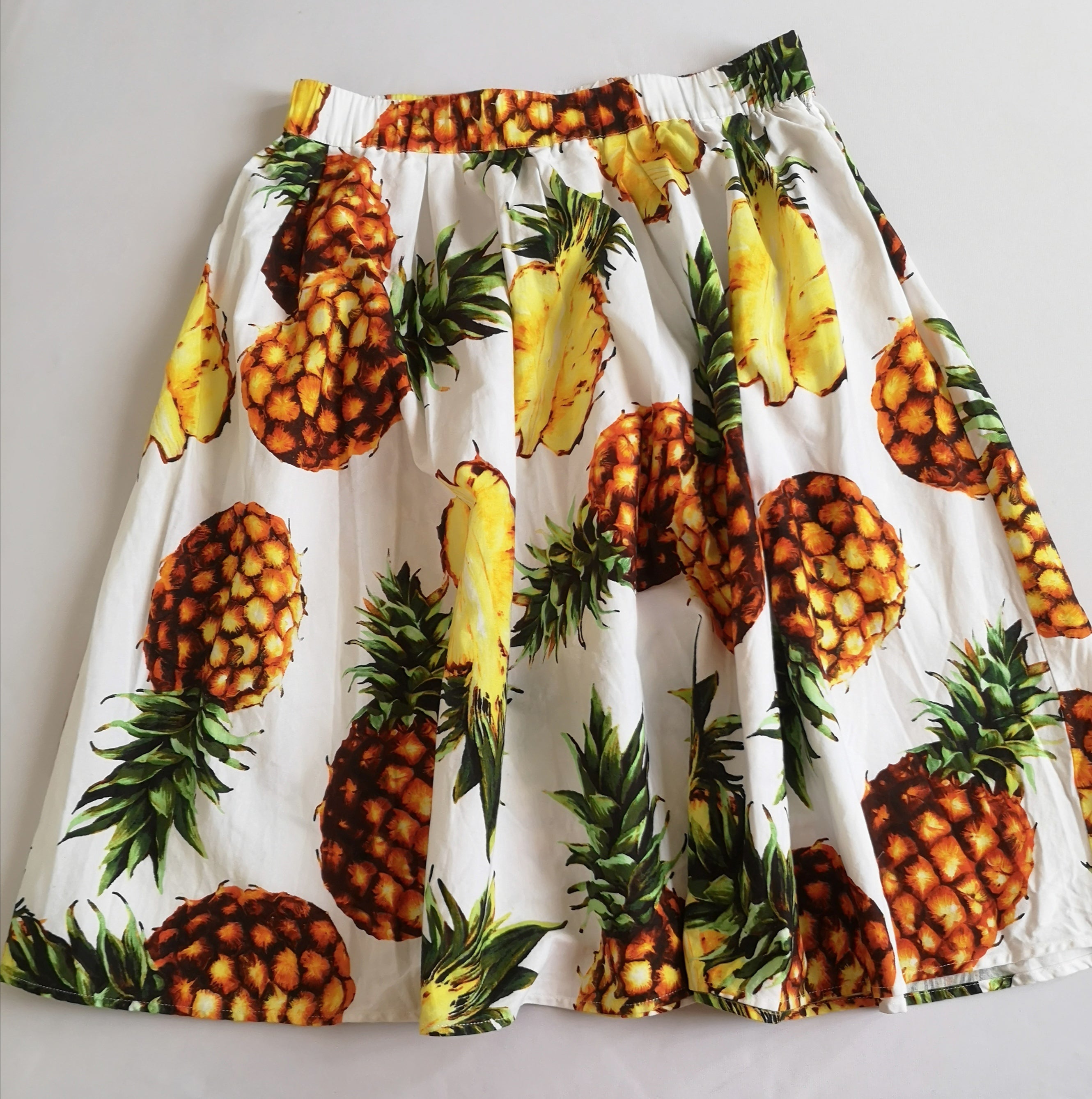 Falda bombacha con bolsas y blusa tejida