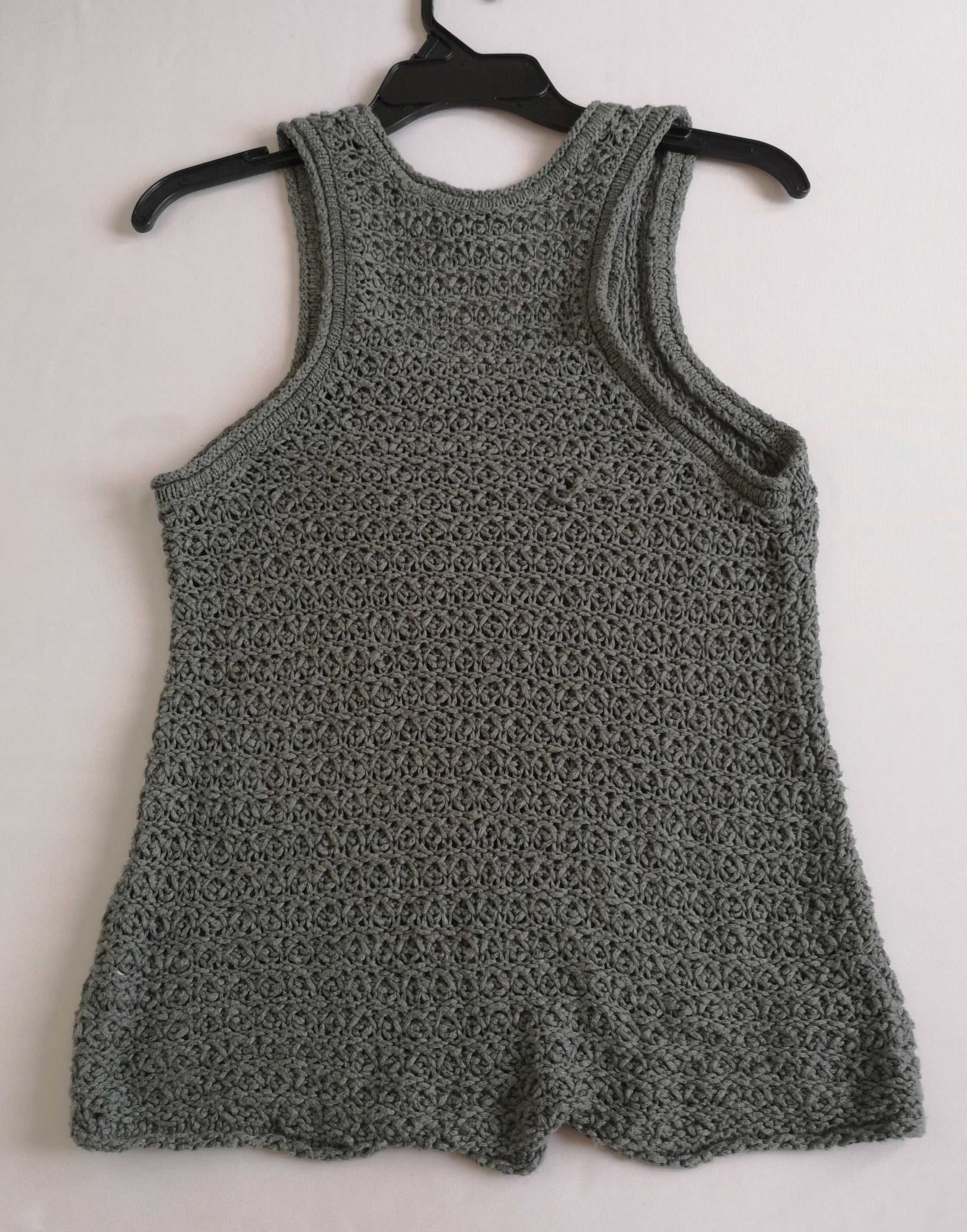 Falda bombacha con bolsas y blusa tejida