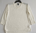Blusa tejida con falda corta bordada