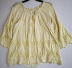 Blusa bordada de abajo
