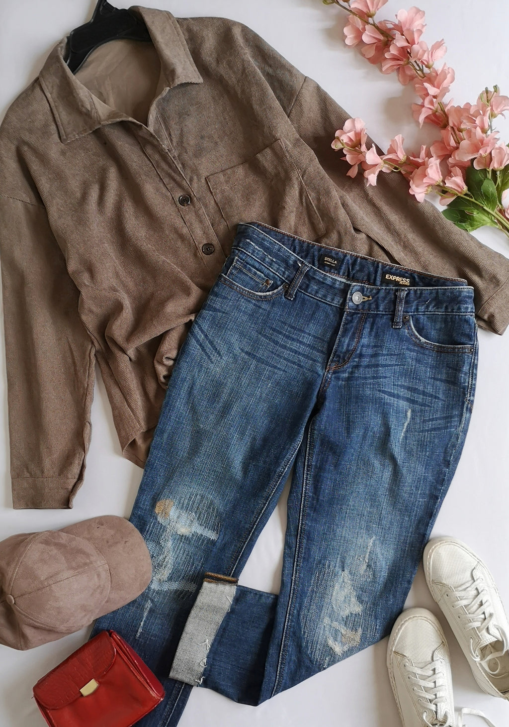 Jeans corto con blusa over size ⚓