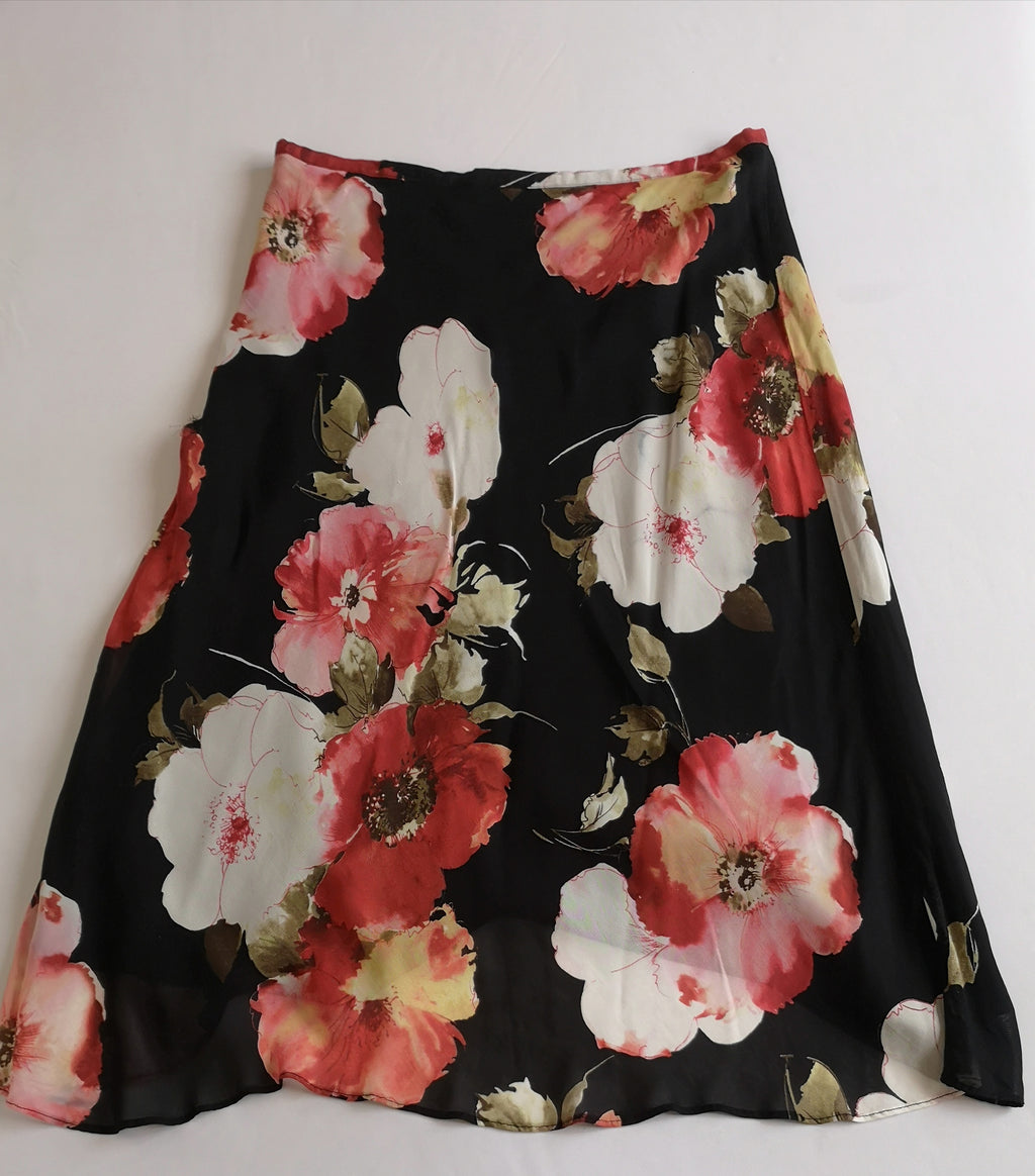 Blusa larga con falda midi ⚓