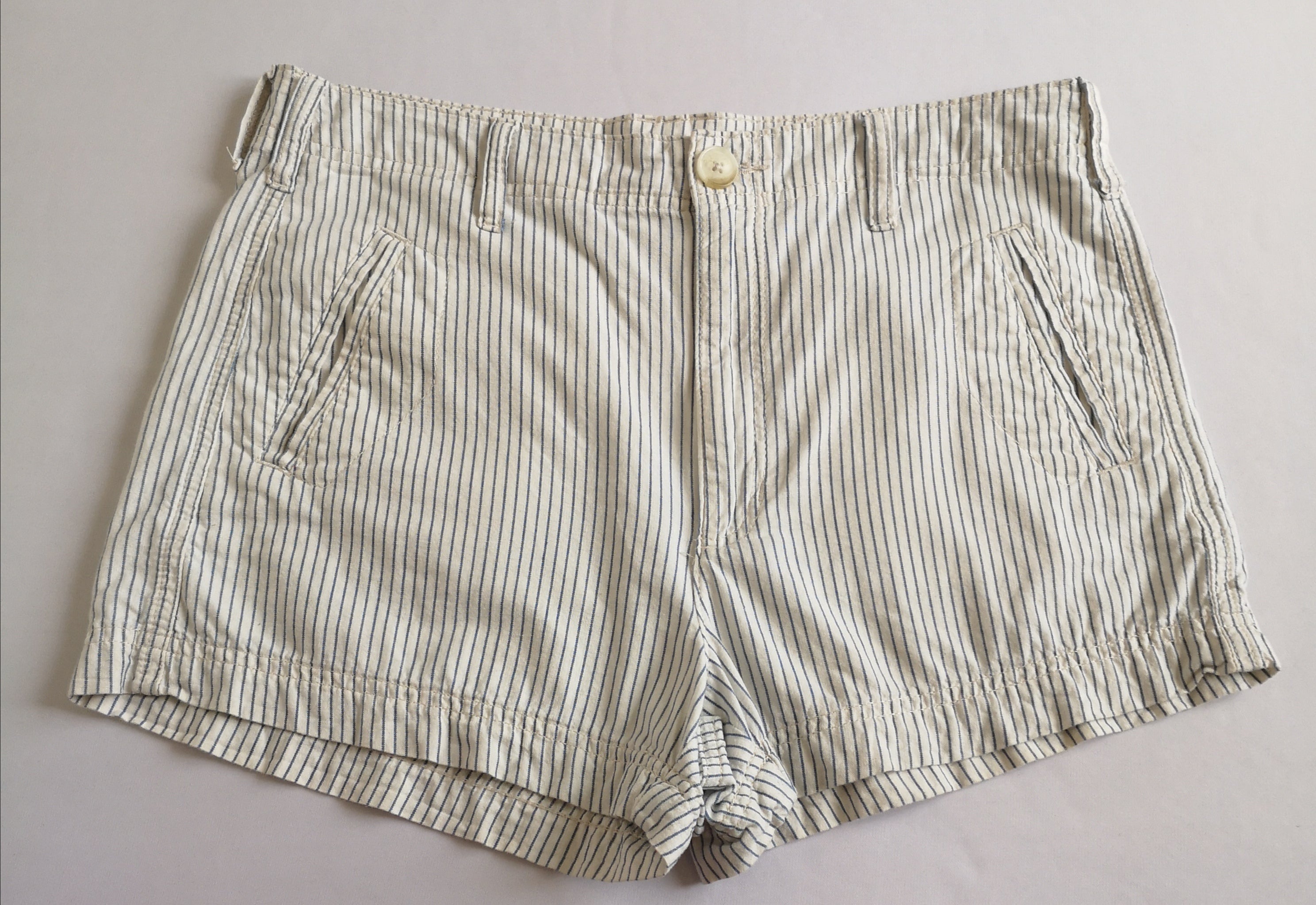 Sueter con brillos con short de algodón