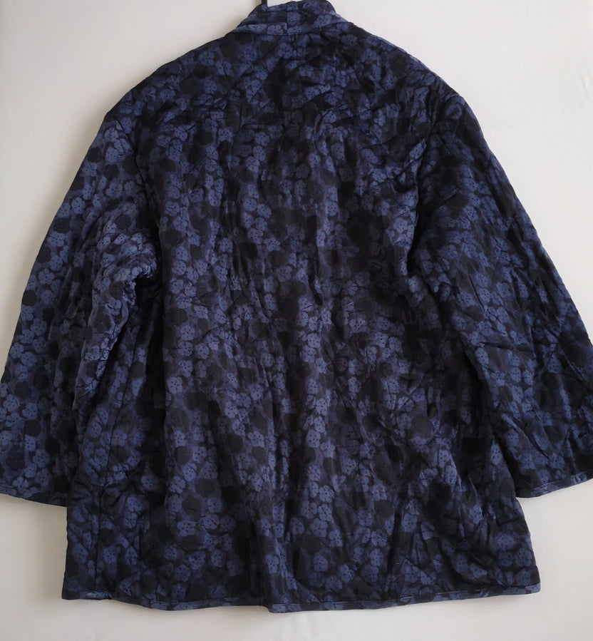 Chaqueta con bolsas adelante